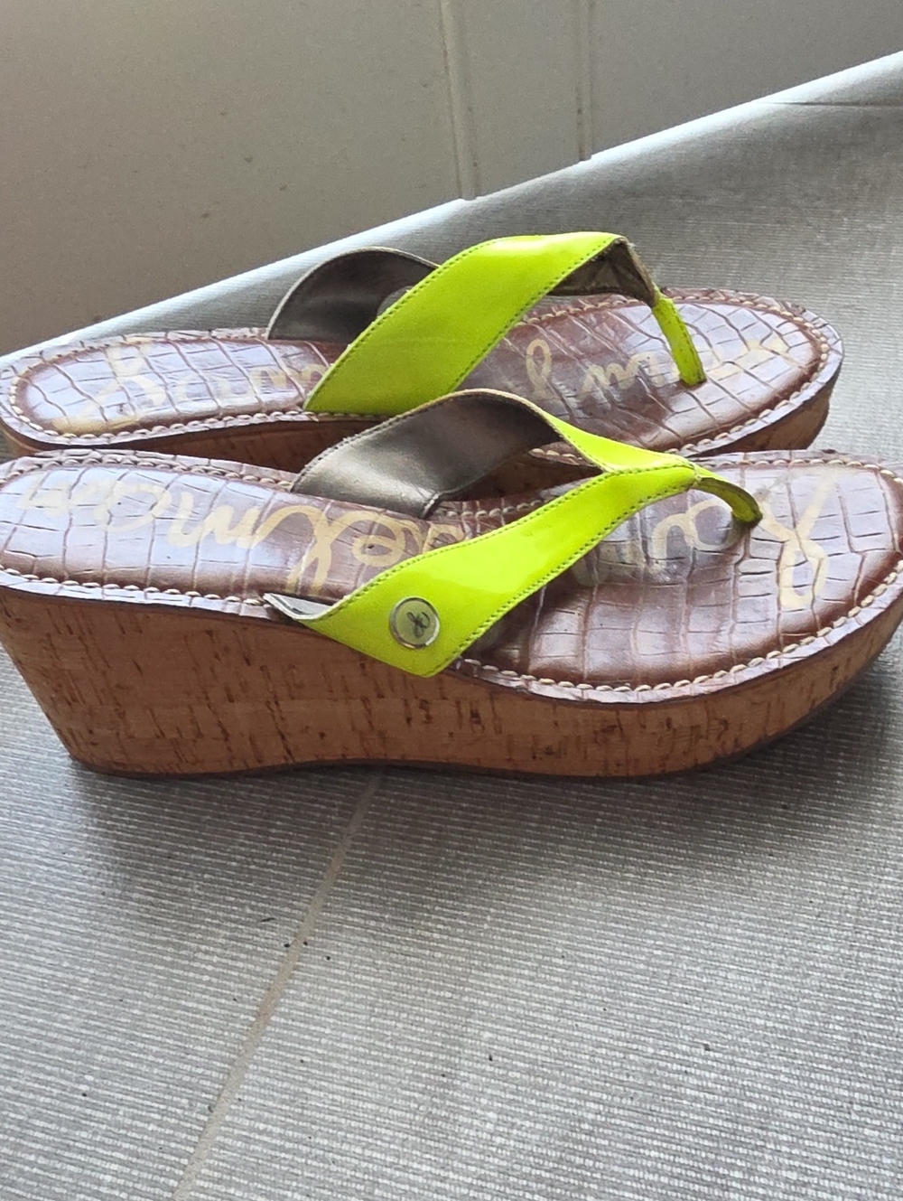 Sam Edelman Neon Lime Wedge Thong Sandals - Picture 4 of 4